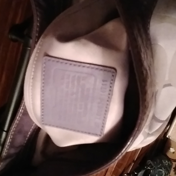 Lavender Coach Shoulder Bsg - Picture 2 of 5